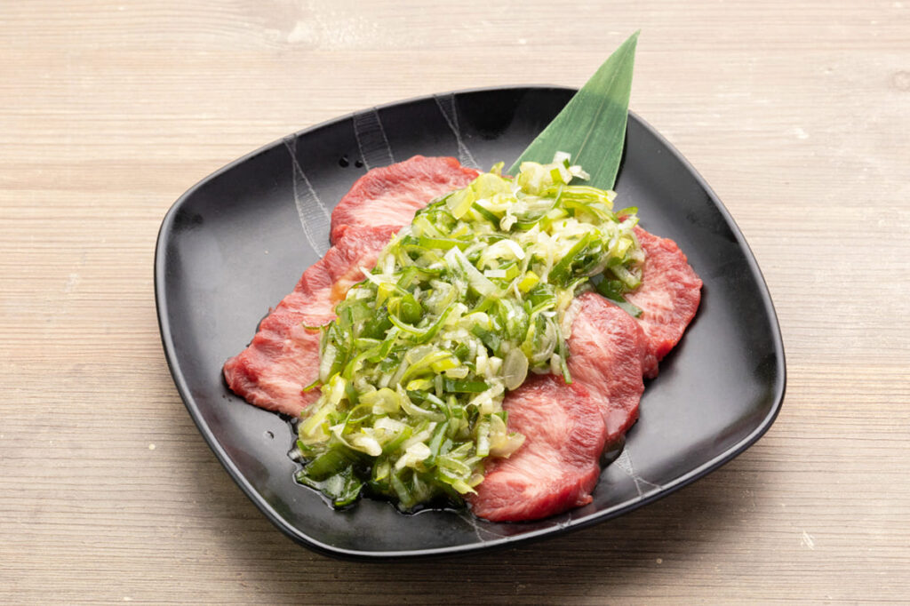 上ネギ塩生牛タン
1,595円（税込）
たっぷりねぎで楽しい食感！