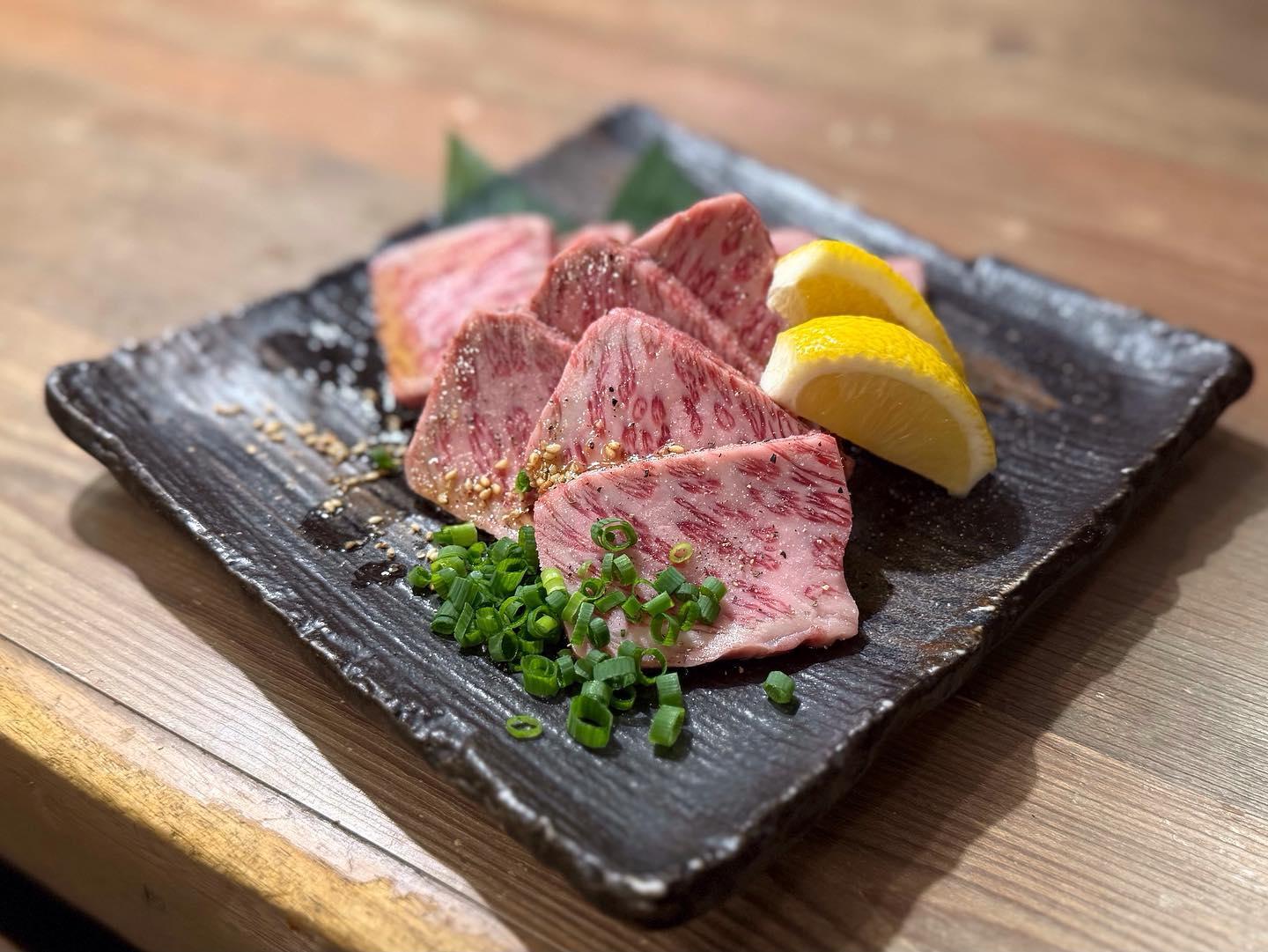 【全卓喫煙可×すすきの×飲み放題】深夜2時まで営業中です《昌苑 三条店》